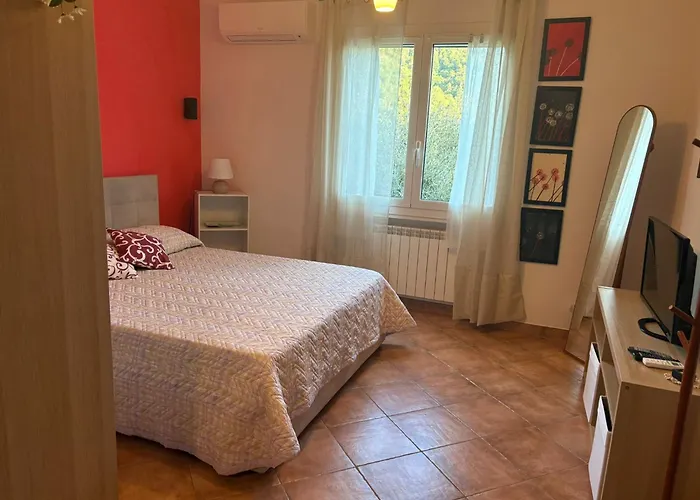 La Porta Del Sole Nell'oliveto * Seborga